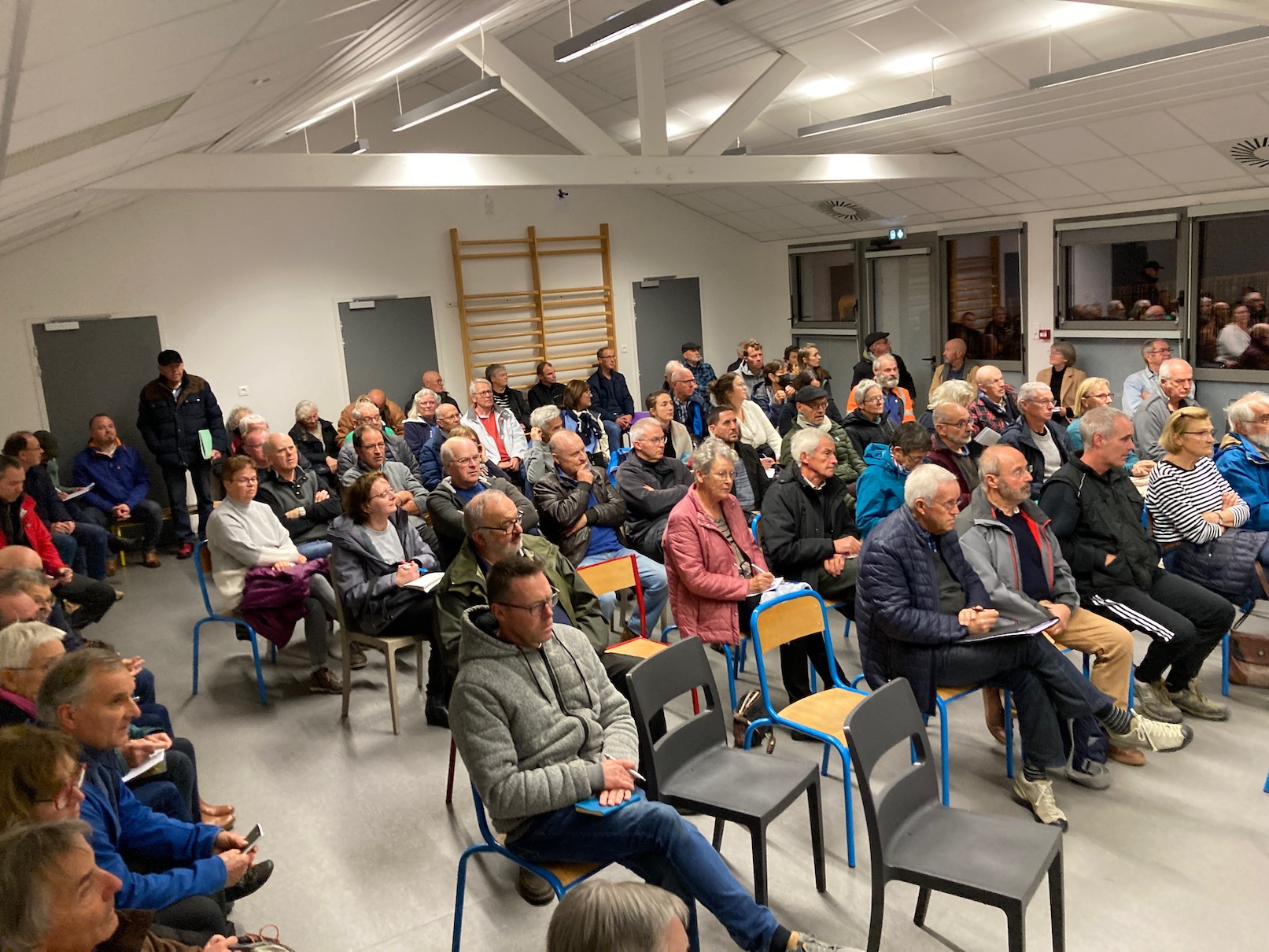 L'assistance à l'école PJH de Pouldreuzic